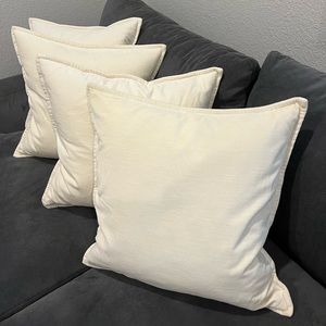 Pottery Barn Ivory Accent Pillows 20x20, Quantity 2